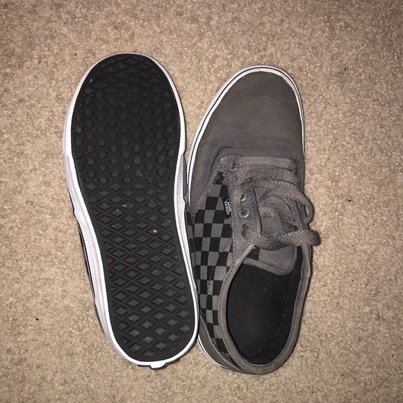 Vans - Picture 2 of 4